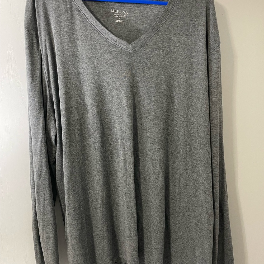 Long sleeve gray vneck tshirt